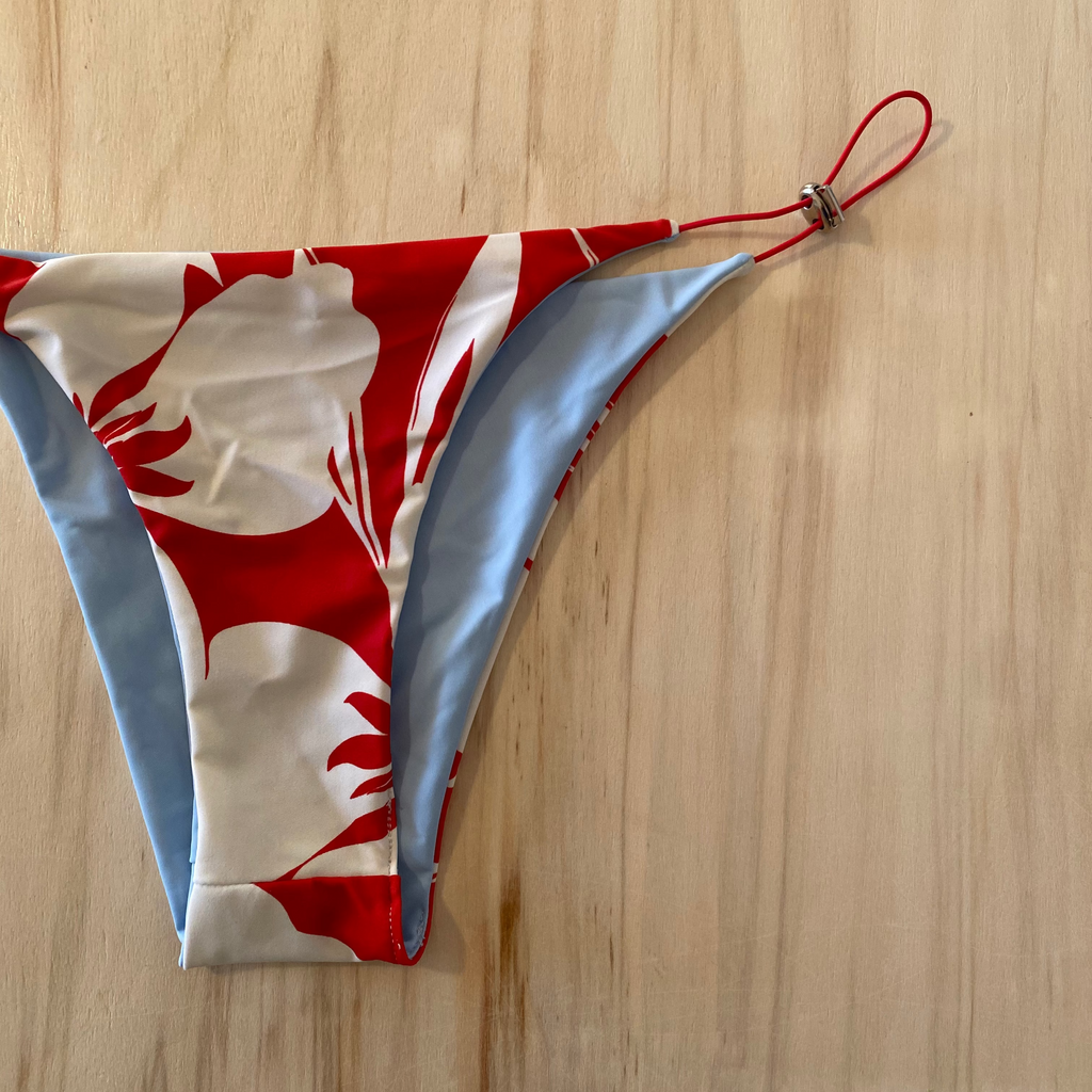 the string bikini bottom